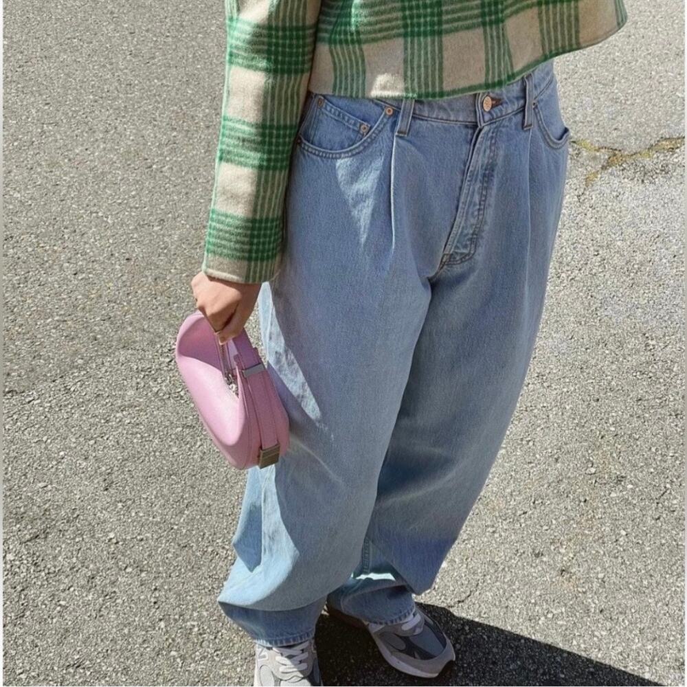 NWOT Snacks! by Mother The Pleated Fun Dip Puddle Jeans in Just A Nibble Size 27